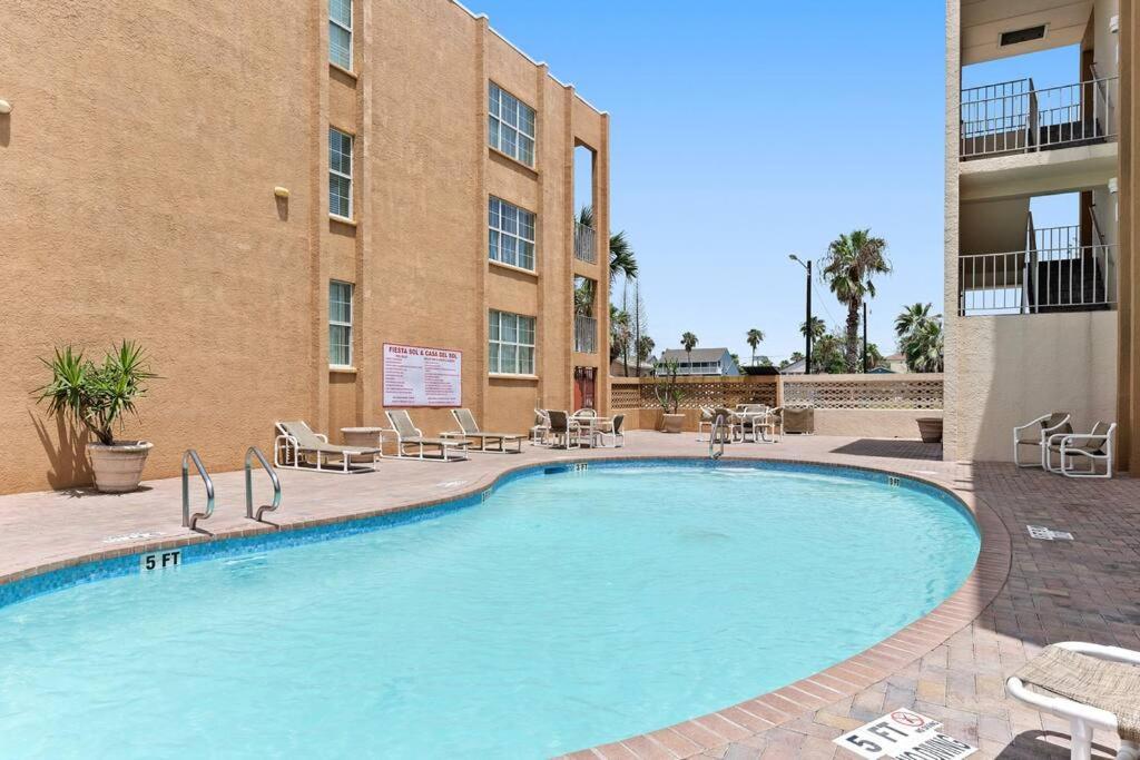 2 Bed 1 Bath Condo By Beach & Entertainment 南帕诸岛 外观 照片